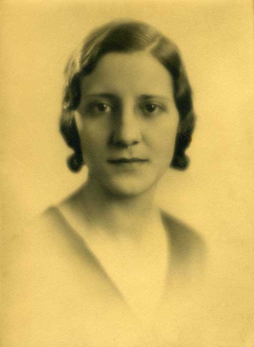 Louise Ditoto (possibly Engagement picture), about 1932?